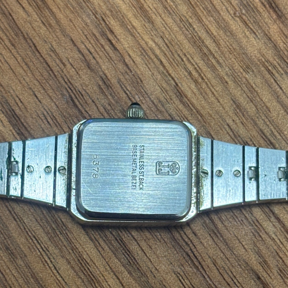 Silver and Gold Tone Watch bundle - Picture 12 of 12